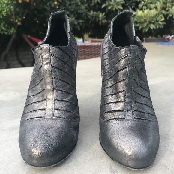 CHANEL Booties - Picture 1 of 4